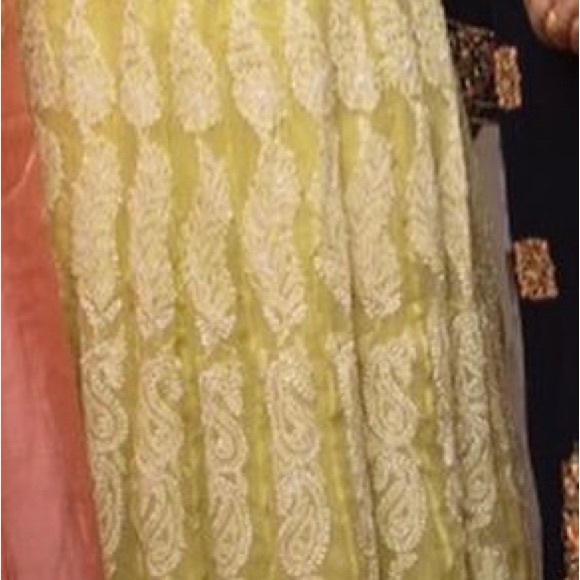 Beautiful Punjabi and Pakistani suit. Different style and material. - Picture 7 of 10